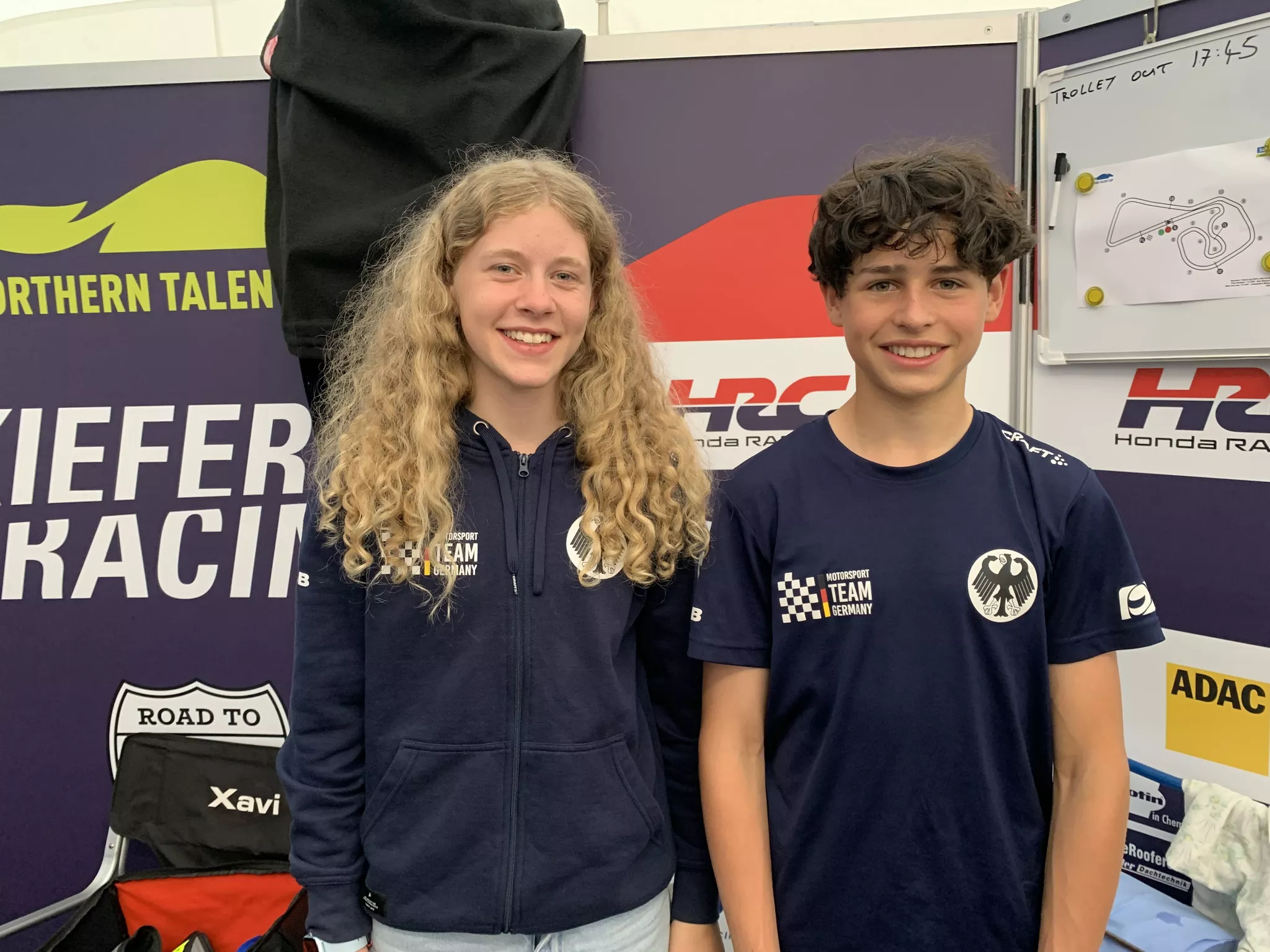 Anina-Urla-f-hrt-als-erstes-M-dchen-beim-NTC-auf-das-Podium