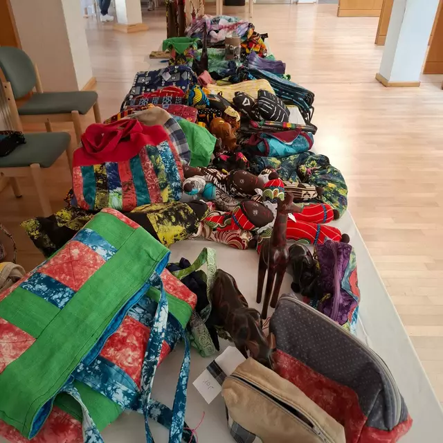 Selbst hergestellte Waren aus dem Senegal wurden angeboten | Foto: Kathrin Köhler