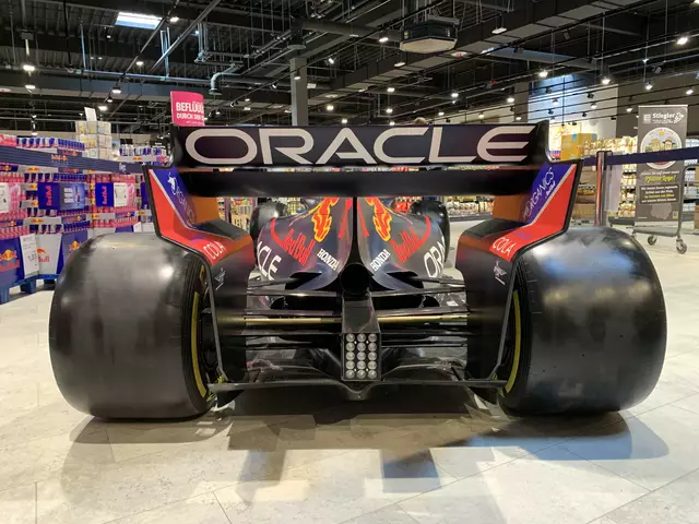 Die breiten Hinterreifen vom Red Bull-Formel 1-Rennwagen | Foto: Michael Sonnick