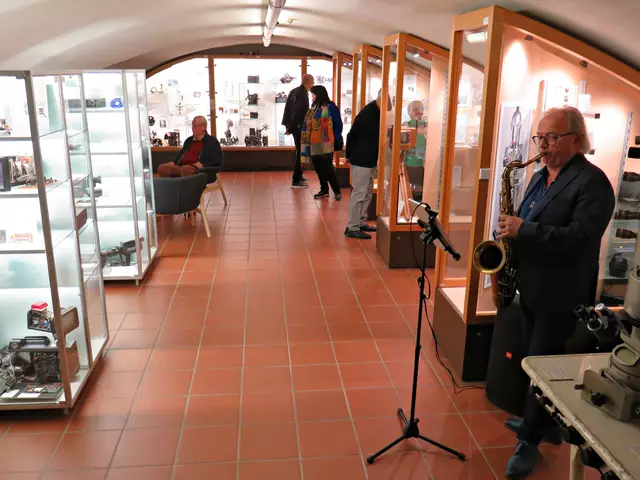 Saxophonist Wolfgang Peter mit einem top Spiel | Foto: Brigitte Melder