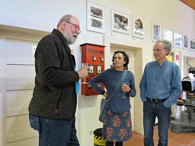 Und immer wieder suchte man Gespräche | Foto: Brigitte Melder
