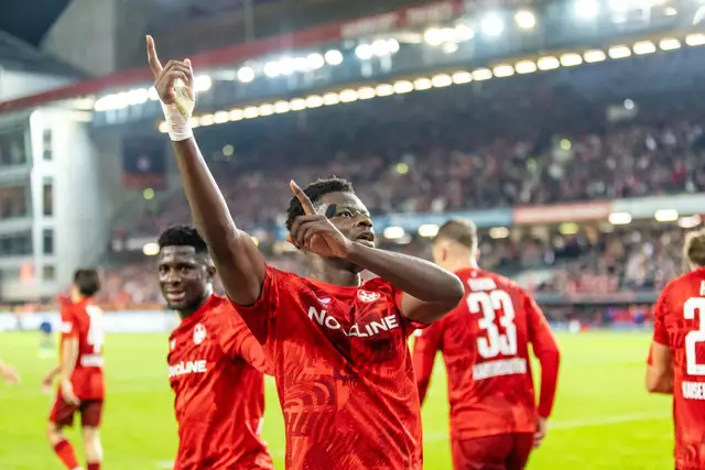 Ragnar Ache und sein Signature-Move beim Torjubel | Foto: MS-Sportfoto