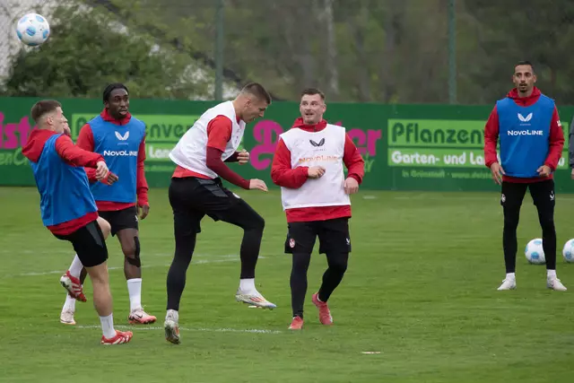 Jeder Spieler will sich natürlich beim neuen Coach für die Startelf empfehlen | Foto: Jens Vollmer