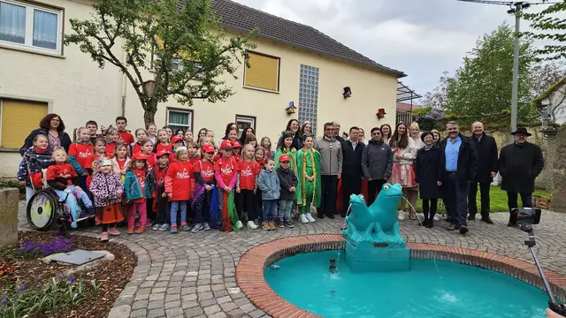 Die Festgesellschaft mit den Gästen aus der chinesischen Partnerstadt Quanzhou. | Foto: Eva Bender