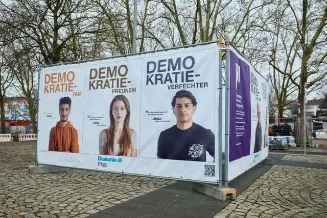Die Gesichter ziehen Blicke an – und wollen zum Nachdenken anregen | Foto: Thomas Brenner/gratis