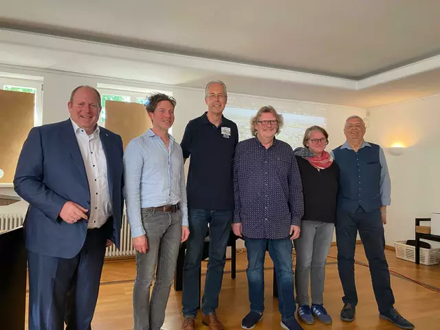 KuLaDig-Team Mutterstadt:
v.l.n.r. Thorsten Leva, Florian Weber, Michael Ceranski, Michael Hemberger, Dr. Christina Wolf, Robert Liebhart | Foto: Michael Ceranski