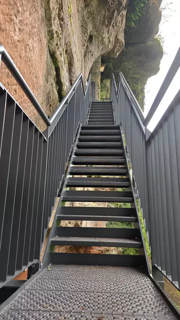 Stabil und rutschfest: die neue Treppe der Falkenburg | Foto: Jens Vollmer 
