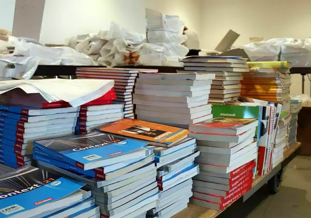 Schule - Schulbücher - Schulbuchausleihe | Foto: Gisela Böhmer