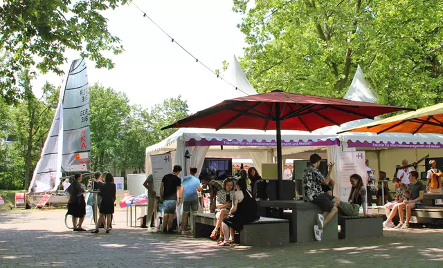 Einblick Studium – Ausblick Beruf: Der Campustag der HKA am
24. Mai 2025. | Foto: Ingo Arheit/HKA