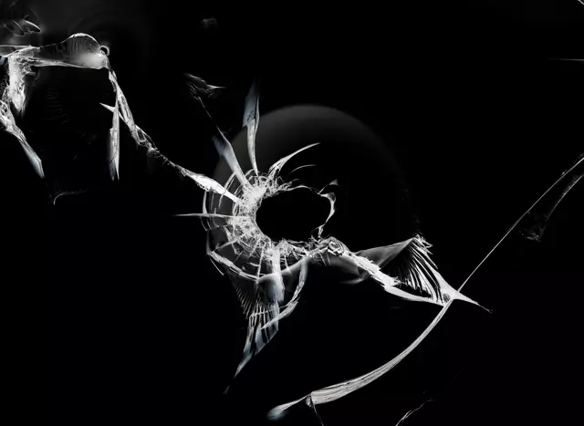 zerbrochenes Glas Symbolbild | Foto: Артур Ничипоренко/stock.adobe.com