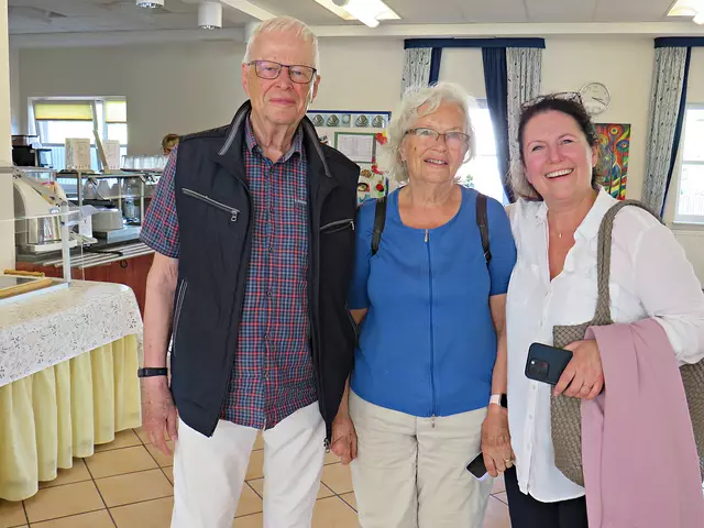 Tina Krauss vom Kreativhaus h6 mit ihren Eltern | Foto: Brigitte Melder