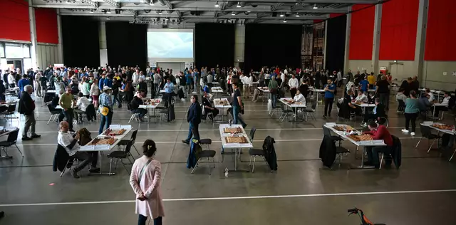 Für drei Tage Welthauptstadt des Schachsports: Mehr als tausend Besucher kamen zum Bundesligafinale in die Stadthallen Deggendorf, und zehntausende verfolgten die Wettkämpfe im Internet | Foto: Rupert Helbig