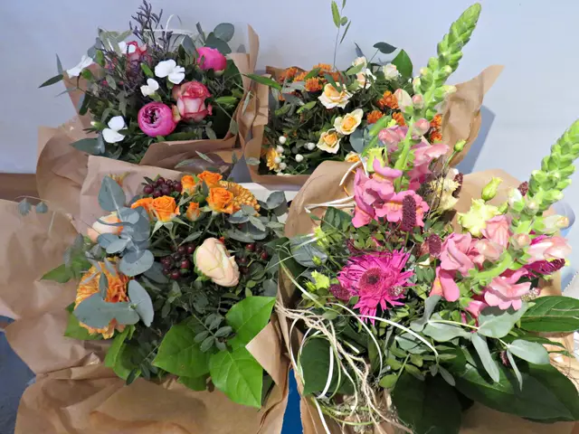 Wunderschöne Sträuße warteten auf Übergabe | Foto: Brigitte Melder