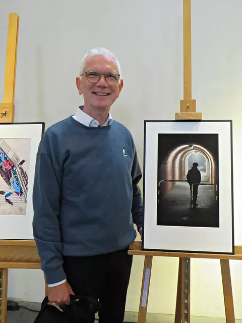 Michael Gall neben seinem außergewöhnlichen Foto | Foto: Brigitte Melder