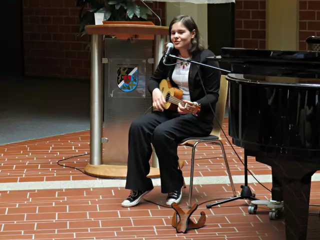 Lilly-Sophie mit Ukulele | Foto: Brigitte Melder