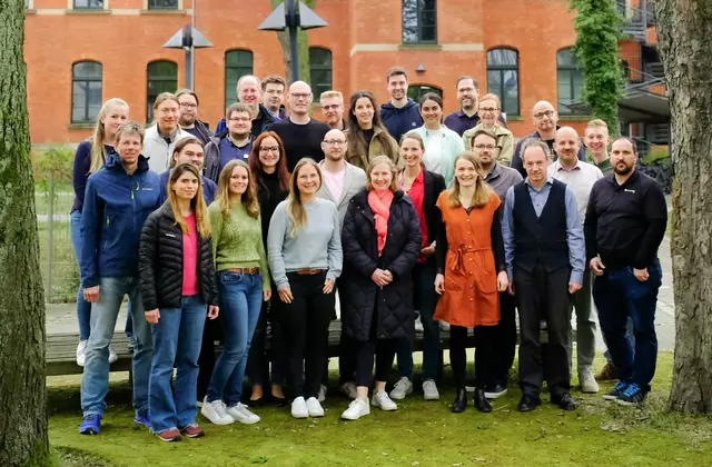Die Vertreterinnen und Vertreter aller 17 deutschlandweiten Fraunhofer Lernlabor-Standorte kamen an der Hochschule Worms zum 16. Programmtreffen zusammen. | Foto: Daniel Kann