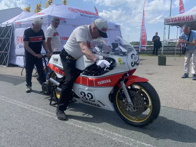 Ferry Brouwer auf der Yamaha | Foto: Michael Sonnick