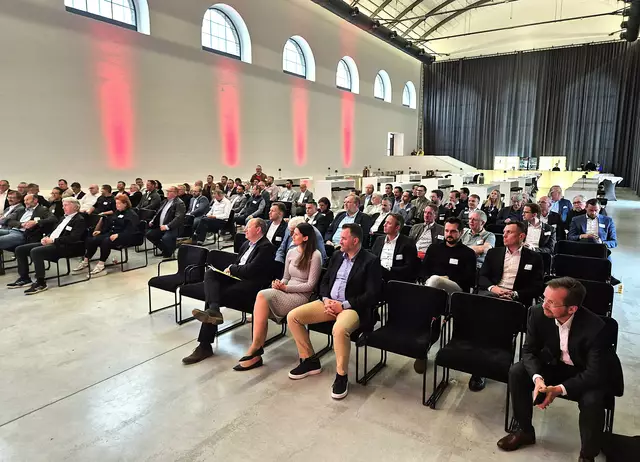 Der jüngste "Dialog im Quadrat", das bewährte Gesprächsformat der Mannheimer Runde fand diesmal in der Alten Sxhildkrötfabrik statt. | Foto: Foto: Rathgeber