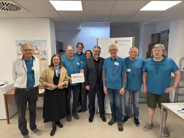 Auszeichnung des Reparatur-Cafés als "Ort der Nachhaltigkeit". | Foto: Stadt Neustadt