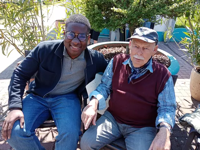 Ortsvorsteher von Mundenheim , Raymond Manu Höptner,links
Langjähriges Bliesbad Mitglied und ehrenamtlicher Helfer, Walter,rechts | Foto: GUBO
