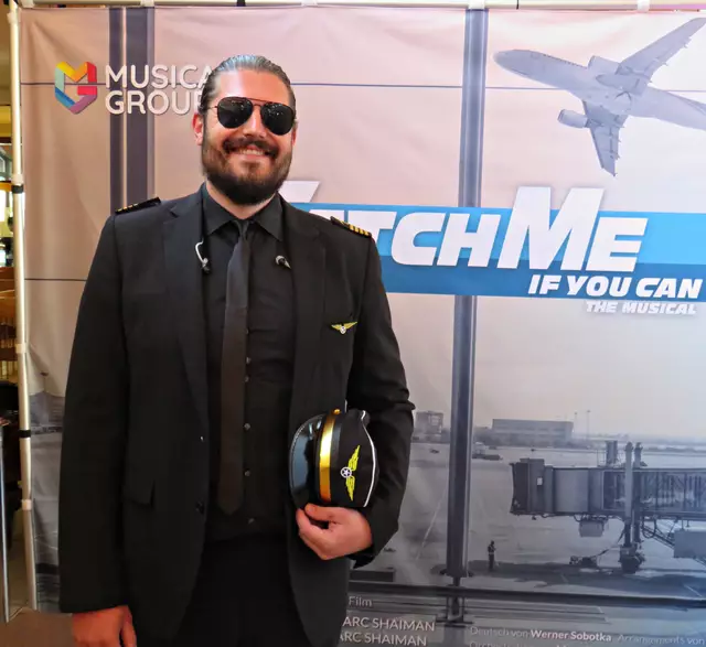 Patrick Wittmann schick in Uniform | Foto: Brigitte Melder