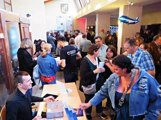 Bons und Flyer | Foto: Brigitte Melder