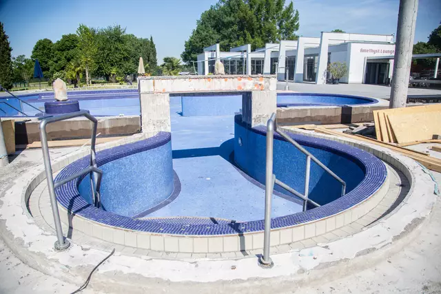 Erlebnisbad Miramar Weinheim: Auch der Außenbereich der Therme wird bis auf weiteres nicht nutzbar sein. | Foto: Roland Kohls