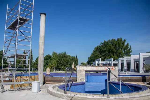 Erlebnisbad Miramar Weinheim: Außenbecken der Therme  | Foto: Roland Kohls