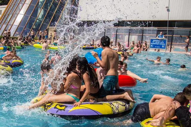 Freibadsaison: Spaß im Freibad - in Mannheim geht es auch bald los... | Foto: Roland Kohls