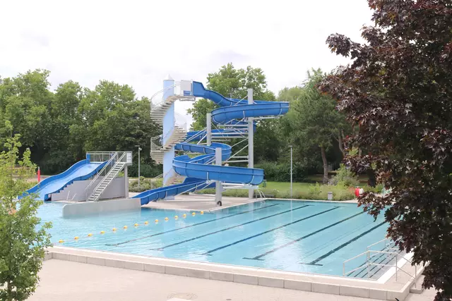 Schwimmbad Ludwigshafen: Freibad am Willersinnweiher | Foto: Gisela Böhmer