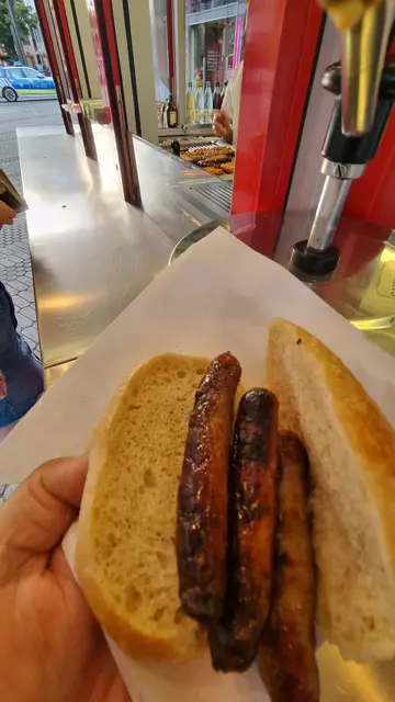 Die Nürnberger Rostbratwürste sind weltberühmt - und gehen immer mal zwischendurch | Foto: © www.jowapress.de