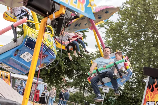 Sonntag auf dem Maimarkt Wörth - mit Jahrmarktsspaß für Groß und Klein | Foto: Paul Needham