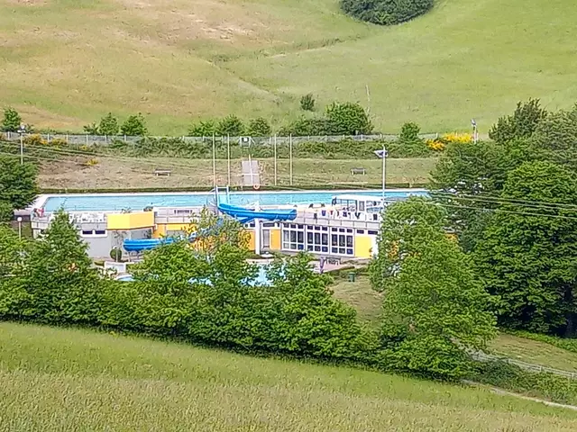 Schwimmbad Altenglan: Das Sport- und Freizeitbad Altenglan bietet verschiedene Becken für Wasserratten jeden Alters | Foto: Anja Stemler