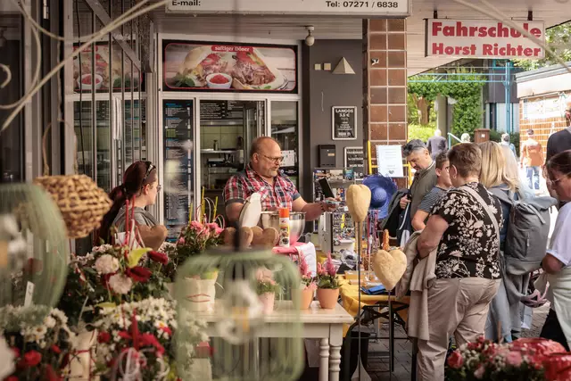 Verkaufsoffener Sonntag mit Gewerbeschau im Dorschbergzentrum  - Sonntag auf dem Maimarkt Wörth | Foto: Paul Needham