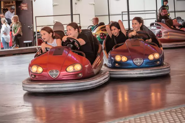 Sonntag auf dem Maimarkt Wörth - mit Jahrmarktsspaß für Groß und Klein | Foto: Paul Needham