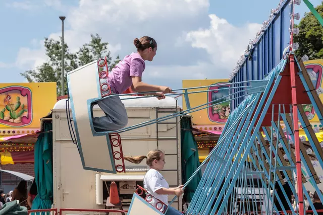 Sonntag auf dem Maimarkt Wörth - mit Jahrmarktsspaß für Groß und Klein | Foto: Paul Needham