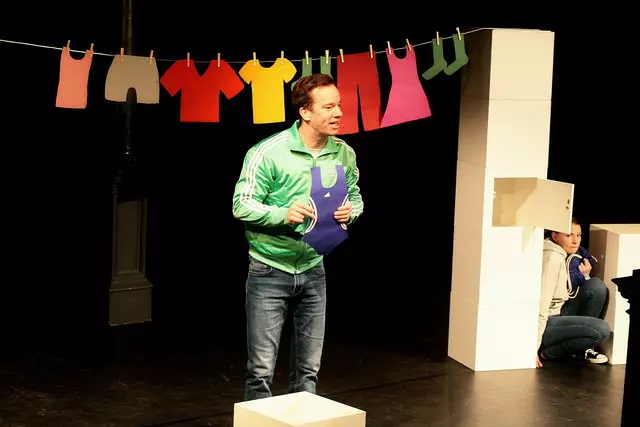 Spielszene aus "Spring doch" | Foto: Kinder- und Jugendtheater Speyer