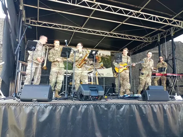 Ab 15 Uhr sorgte "The Ambassadors" für Stimmung | Foto: Anja Stemler