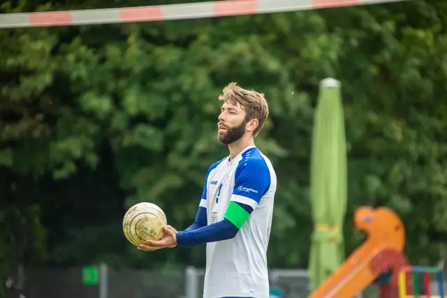 Nick Trinemeier bei der Angabe | Foto: Wolfgang Neuberth