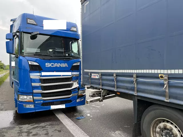 Zwei Zusammenstöße auf der A65: Unfallstelle bei Landau für Stunden blockiert | Foto: Polizei Landau/Edenkoben