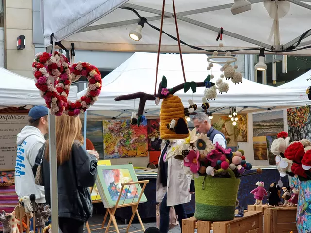 Hübsche Dinge gibt es auf dem Kunsthandwerkermarkt zu sehen | Foto: BAS