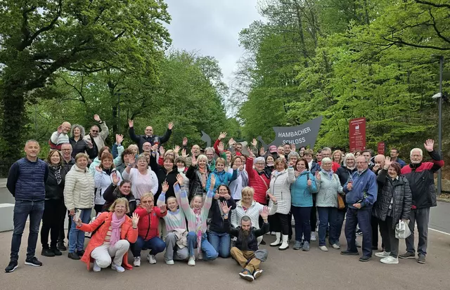 gemeinsamer Ausflug zum Hambacher Schloss | Foto: Nelles/frei