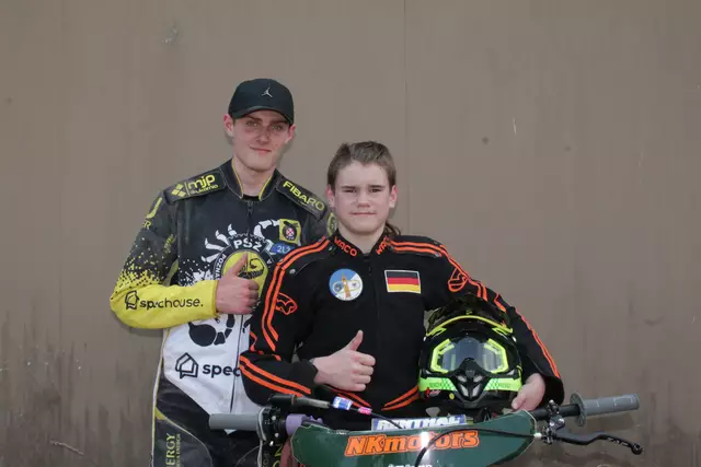 Julien Walter (links) und Duncan Pfeiffer vom MSC Altrip | Foto: Michael Sonnick