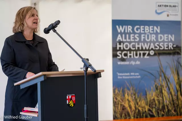 Katrin Eder, Ministerin für Klimaschutz, Umwelt, Energie und Mobilität, bei ihrer Rede | Foto: Wilfried Glauber