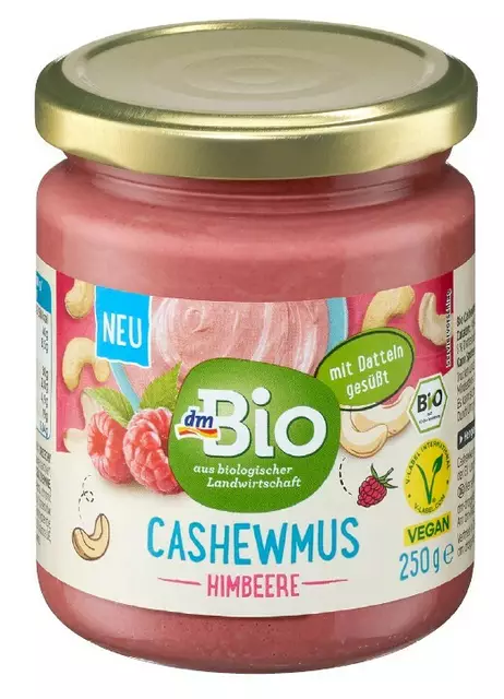 Der Drogeriemarkt dm ruft dieses Bio-Cashewmus Himbeere aus dem Handel zurück; der Grund: eine mögliche Belastung mit Salmonellen | Foto: dm-drogerie markt GmbH + Co. KG