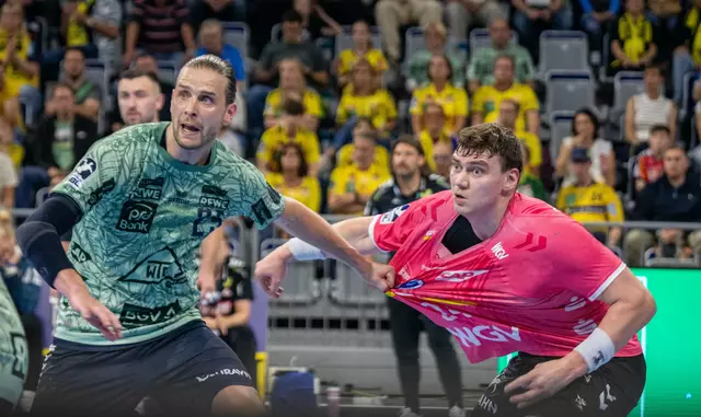 Harter Zweikampf -Olle Forsell Schefvert-Lukas Laube | Foto: Wolfgang Neuberth