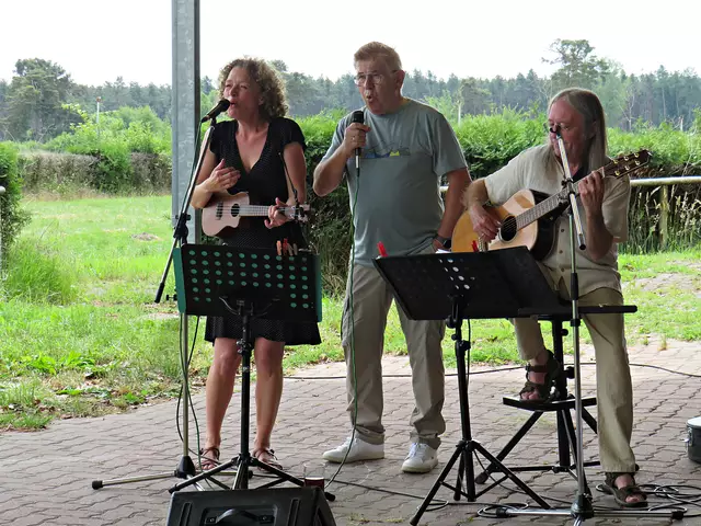 Zuschauer Otto Messer zeigte sein gesangliches Können | Foto: Brigitte Melder