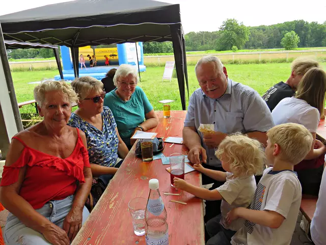 Ilona Grübel (live beim Erdbeben im Santorini-Urlaub dabei gewesen) und Familie Zehfuß | Foto: Brigitte Melder