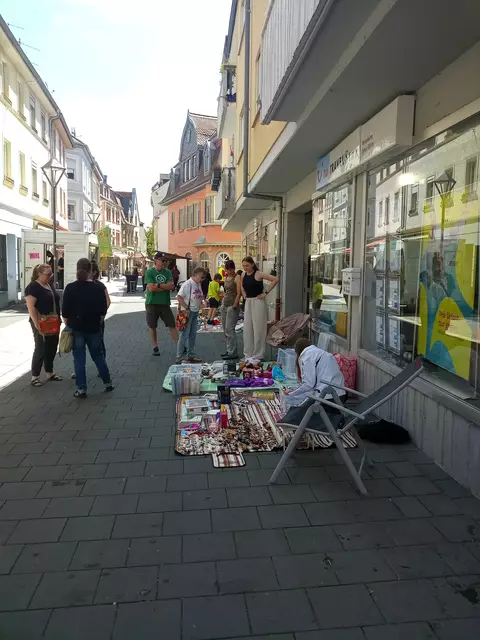 Kinderflohmarkt in der Fußgängerzone ist angesagt | Foto: Anja Stemler