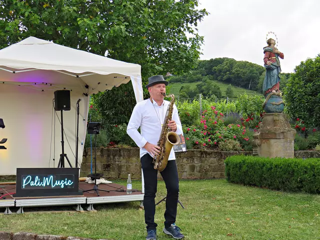 "Jesus, wie schön!" scheint Maria andeuten zu wollen | Foto: Brigitte Melder